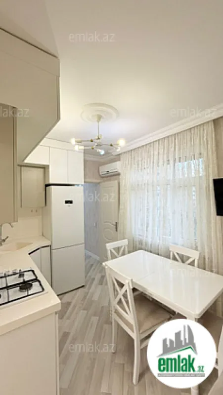 Satılır 3 otaqlı köhnə tikili 70 m²