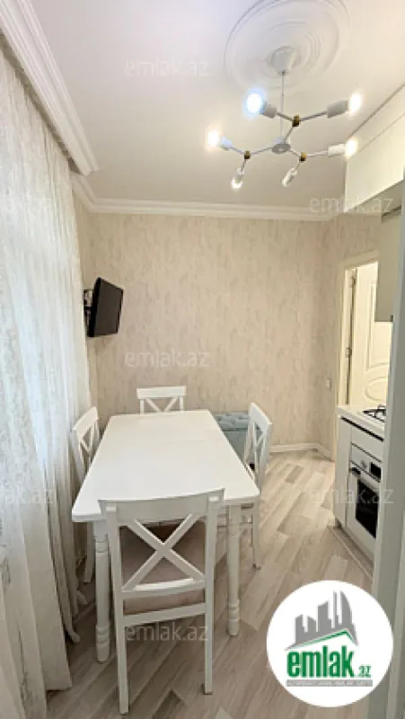 Satılır 3 otaqlı köhnə tikili 70 m²