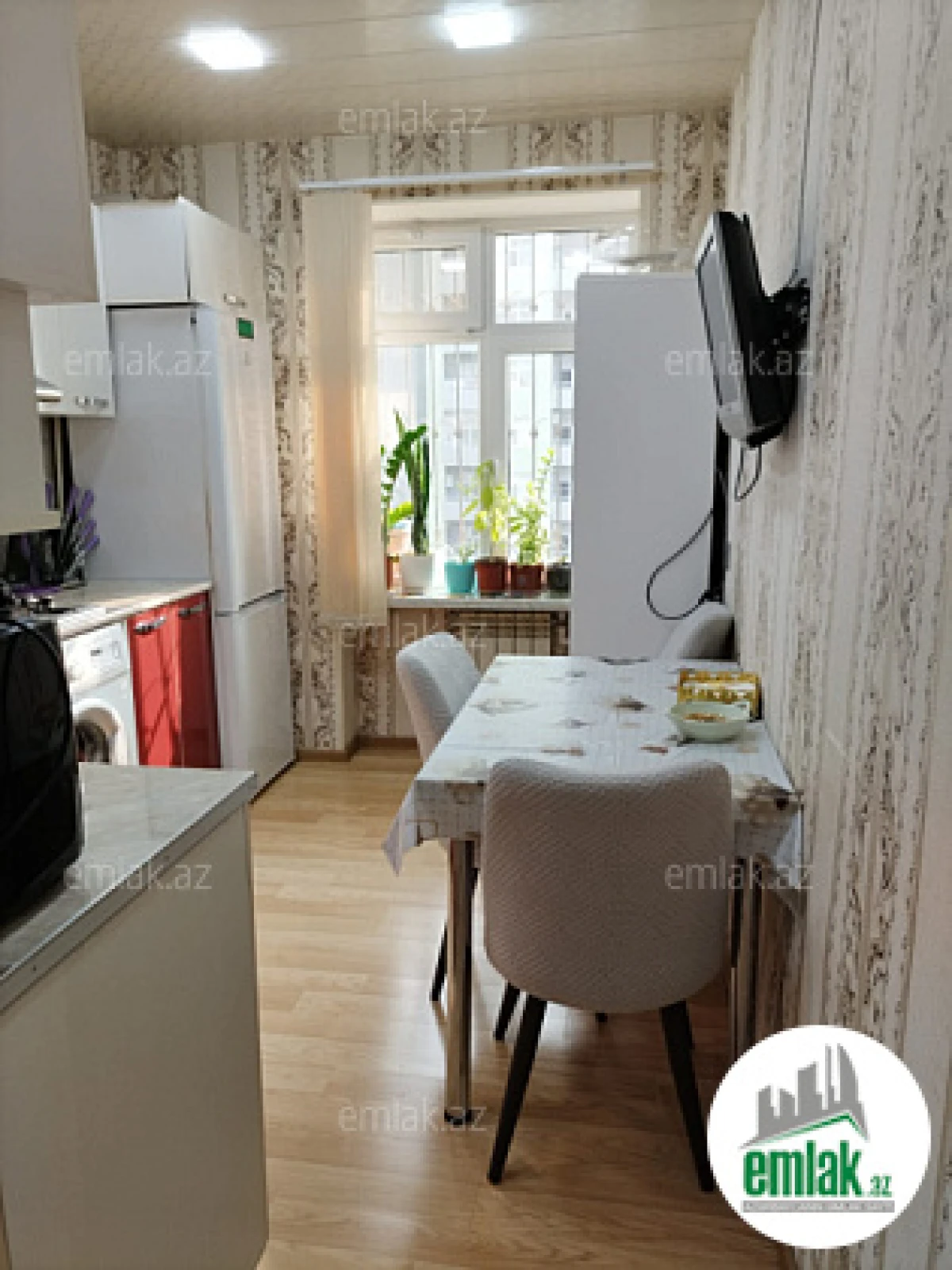 Satılır 3 otaqlı köhnə tikili 55 m²