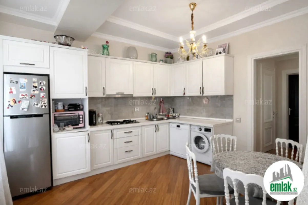 Satılır 3 otaqlı yeni tikili 108 m²