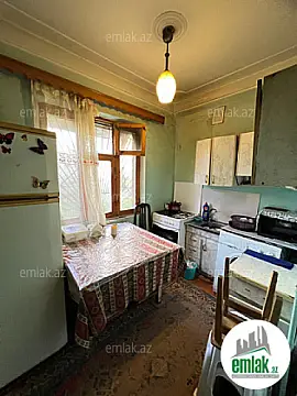 Satılır 2 otaqlı köhnə tikili 60 m²