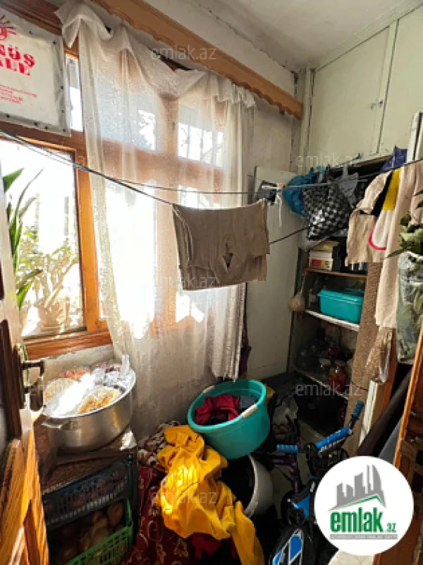 Satılır 2 otaqlı köhnə tikili 60 m²