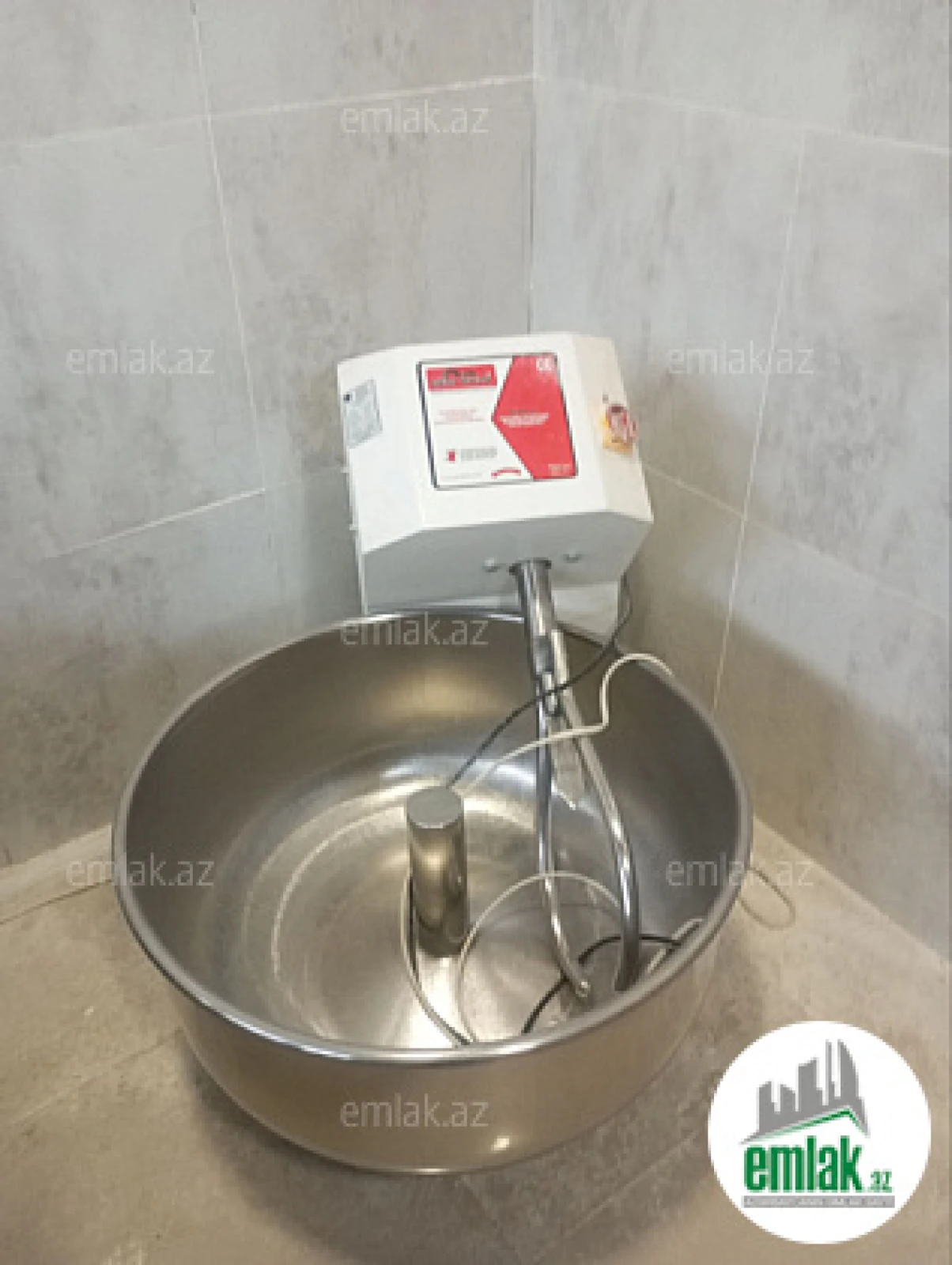 Satılır 1 otaqlı obyekt 72.9 m²