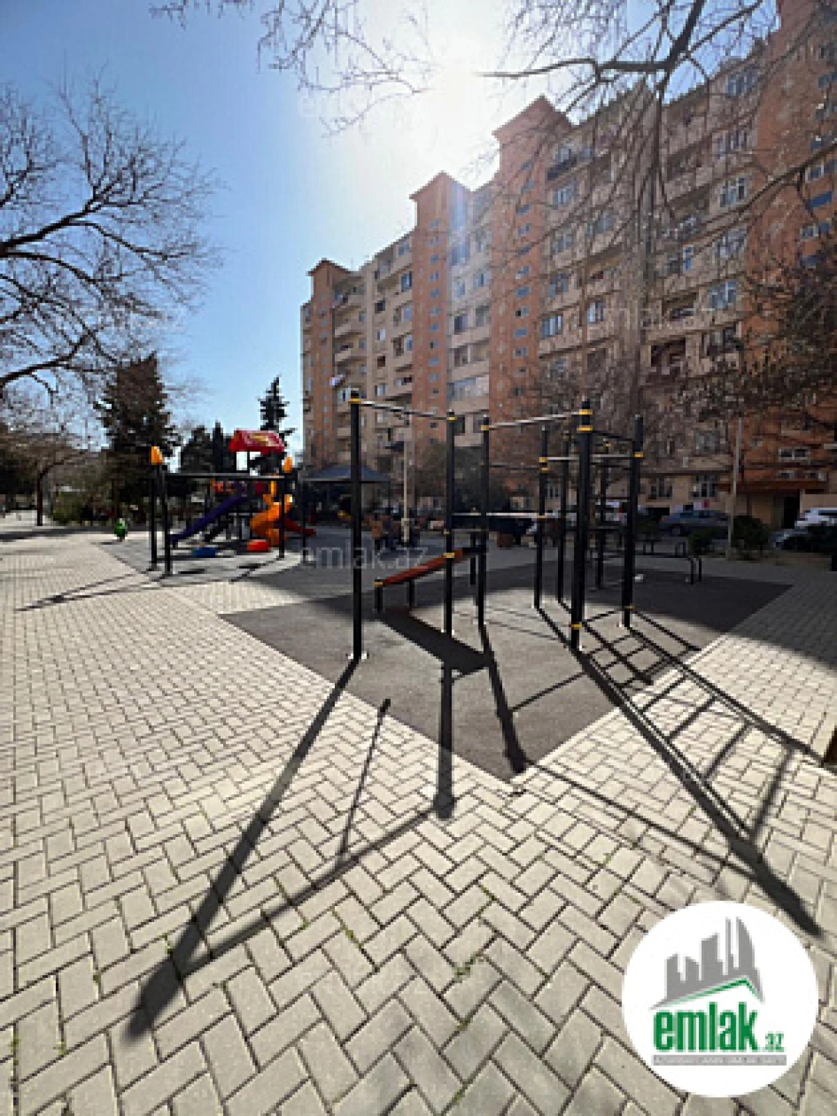 Satılır 2 otaqlı köhnə tikili 60 m²