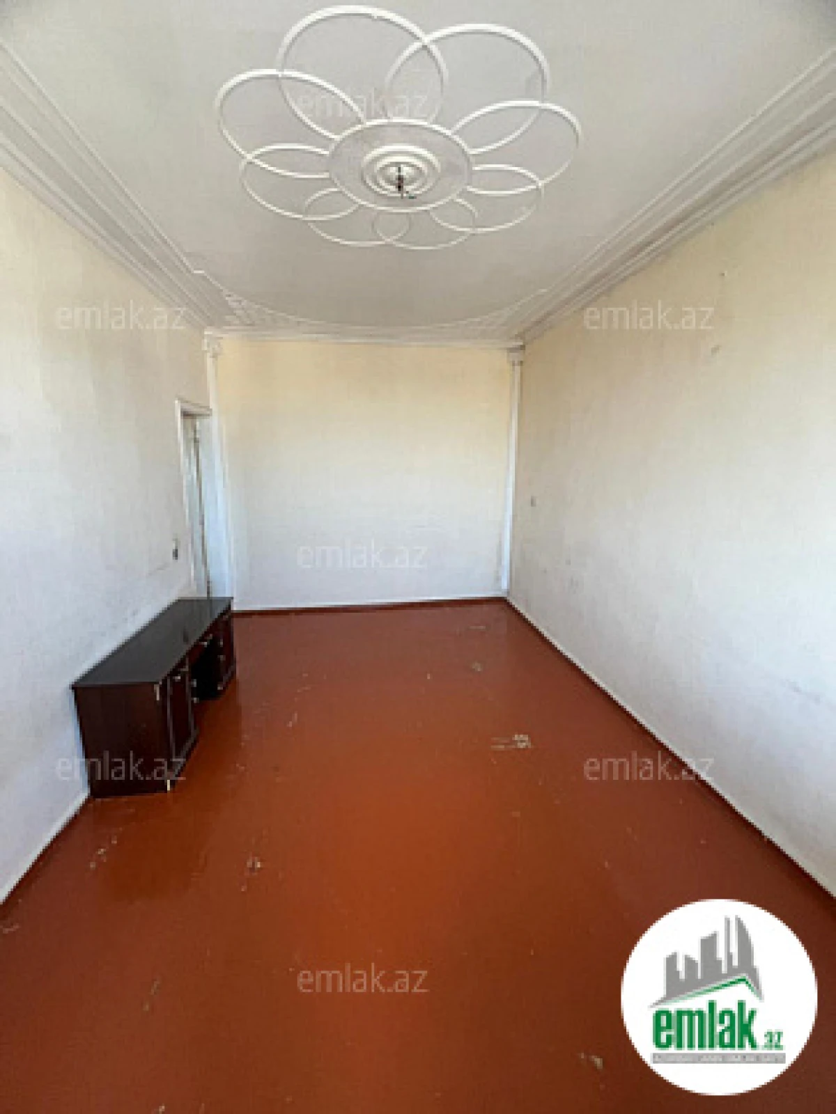 Satılır 2 otaqlı köhnə tikili 60 m²