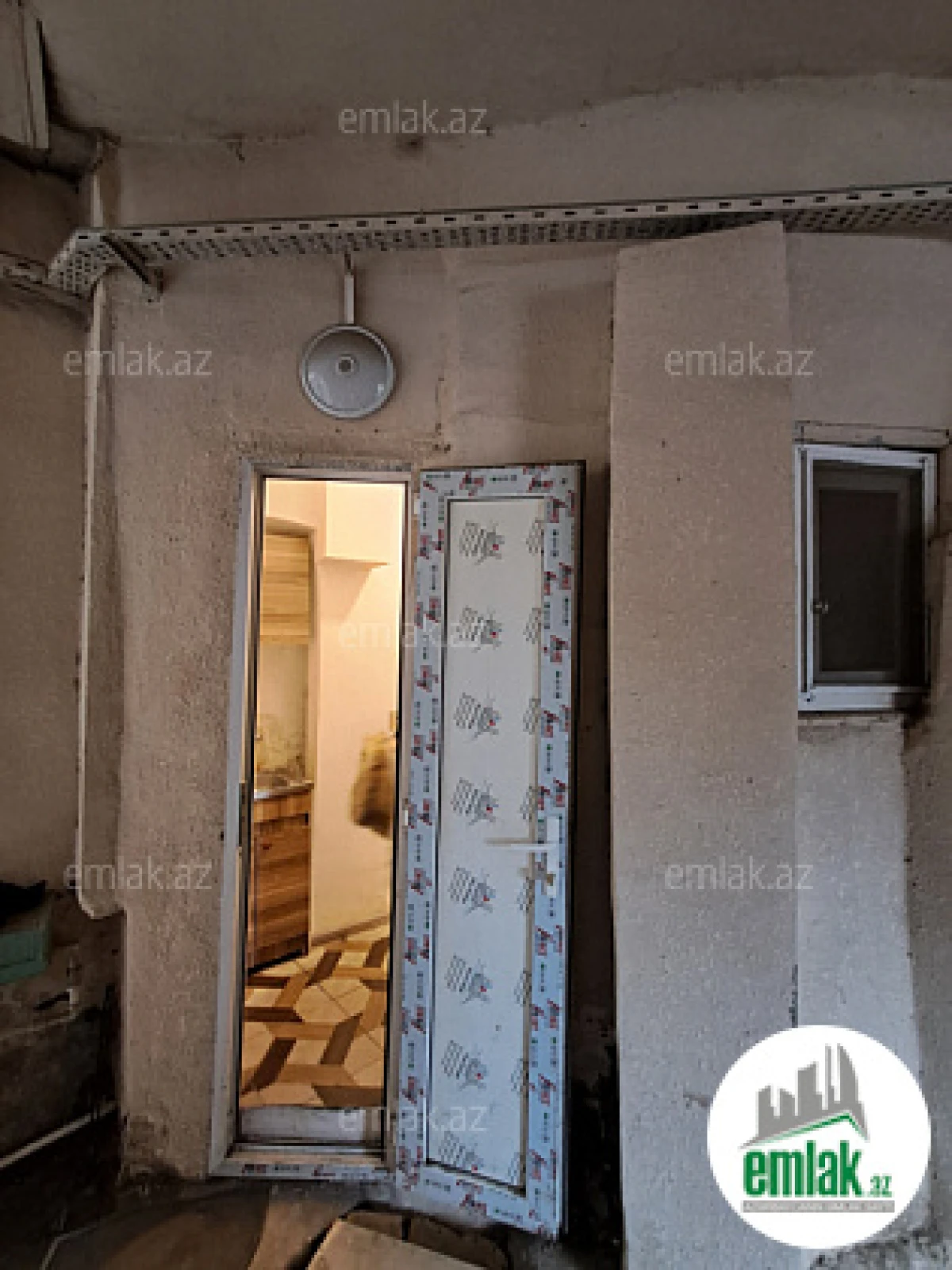 Satılır 1 otaqlı köhnə tikili 8 m²
