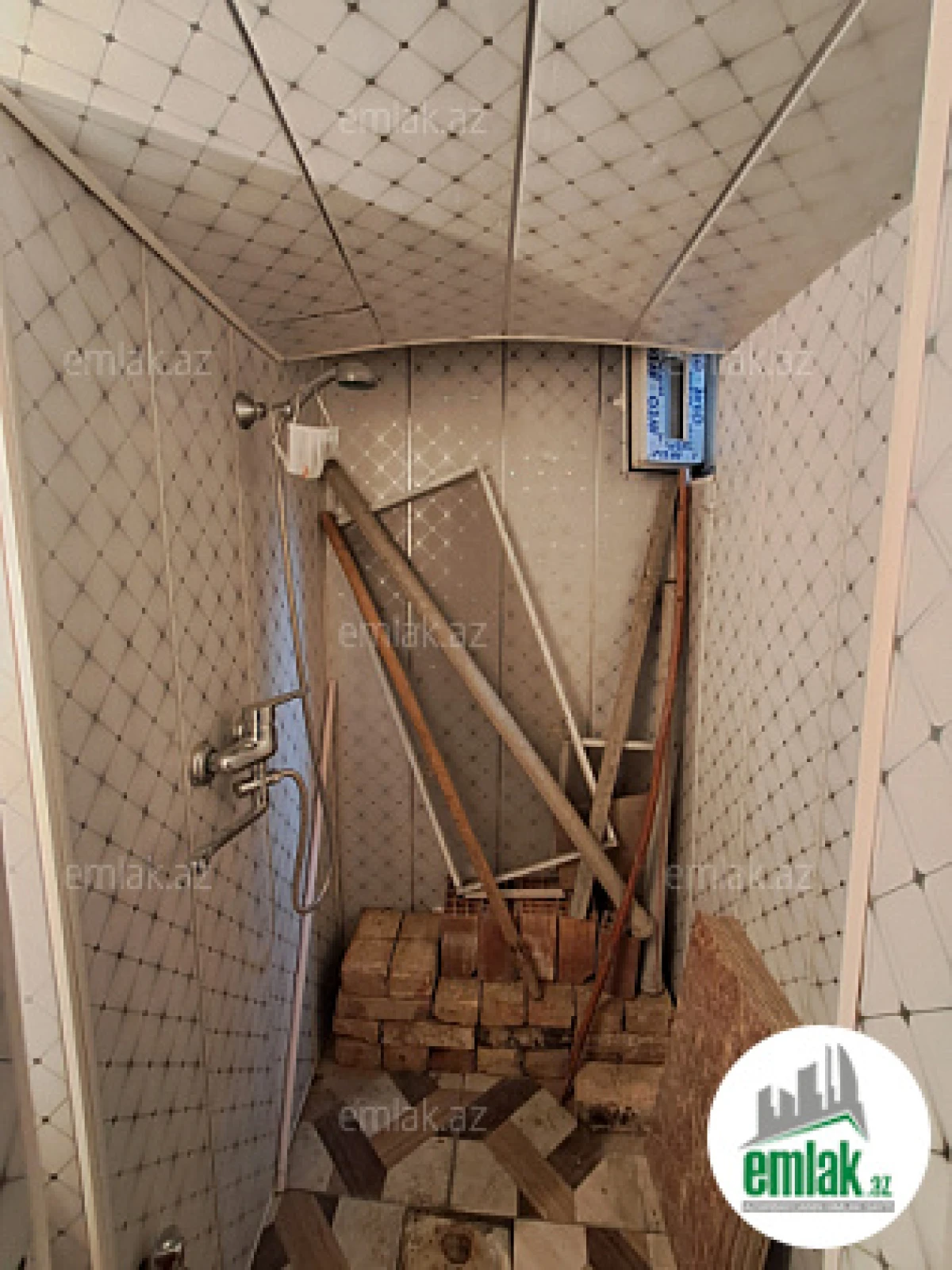 Satılır 1 otaqlı köhnə tikili 8 m²