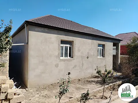 Satılır 3 otaqlı həyət evi 140 m²