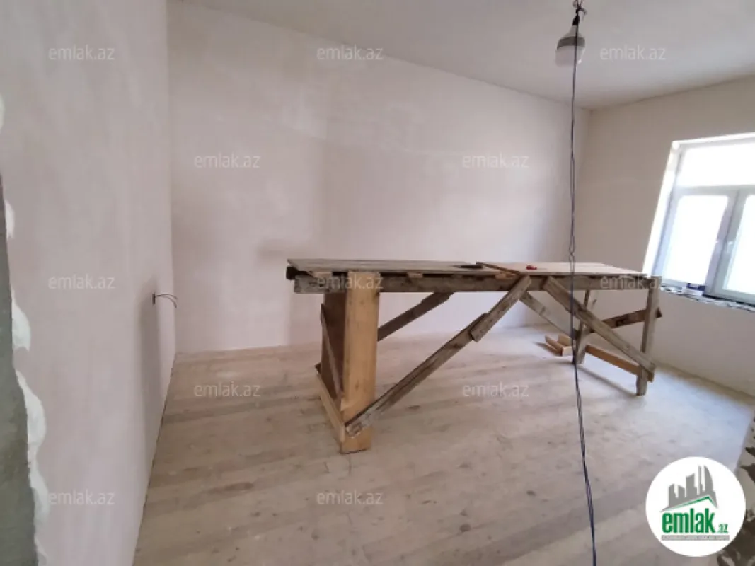 Satılır 3 otaqlı həyət evi 140 m²
