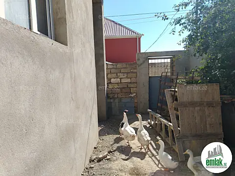 Satılır 3 otaqlı həyət evi 140 m²