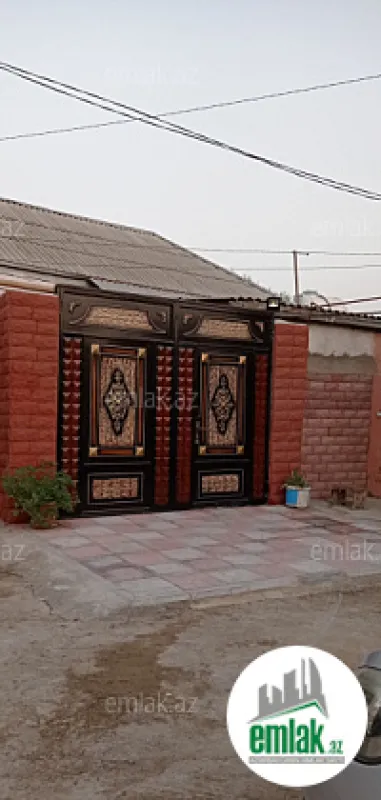 Satılır 4 otaqlı həyət evi 200 m²