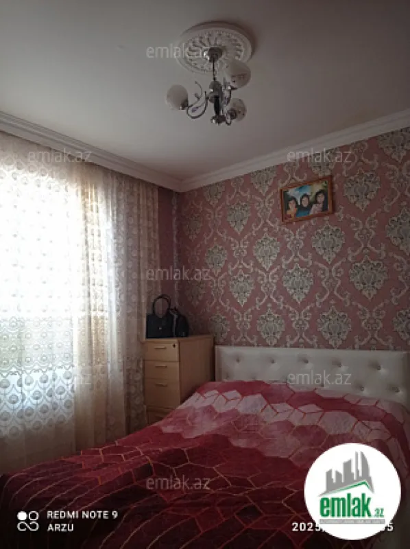 Satılır 4 otaqlı həyət evi 200 m²