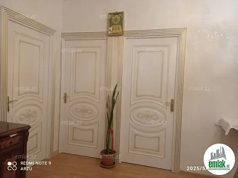 Satılır 4 otaqlı həyət evi 200 m²