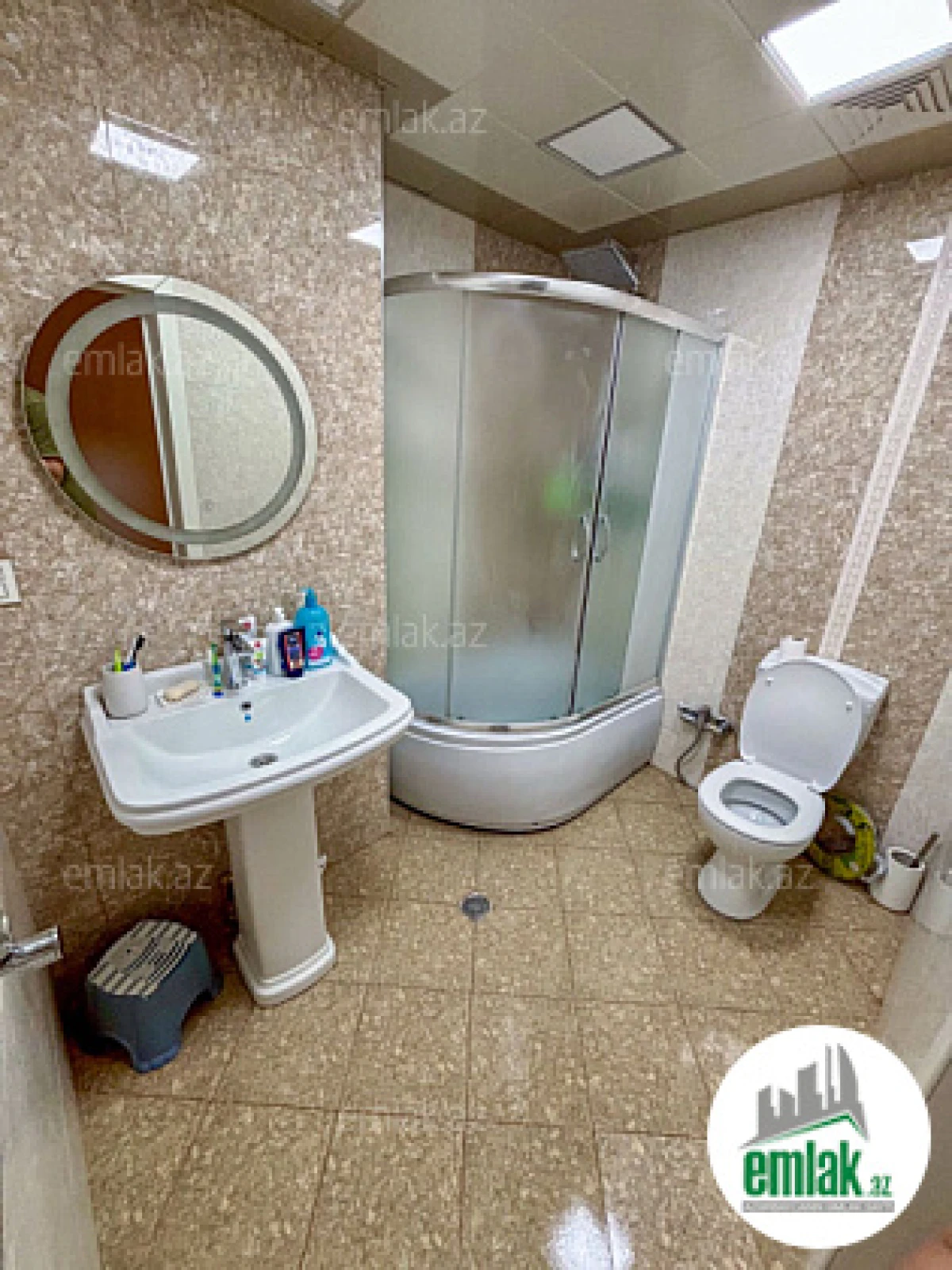 Satılır 2 otaqlı yeni tikili 90 m²