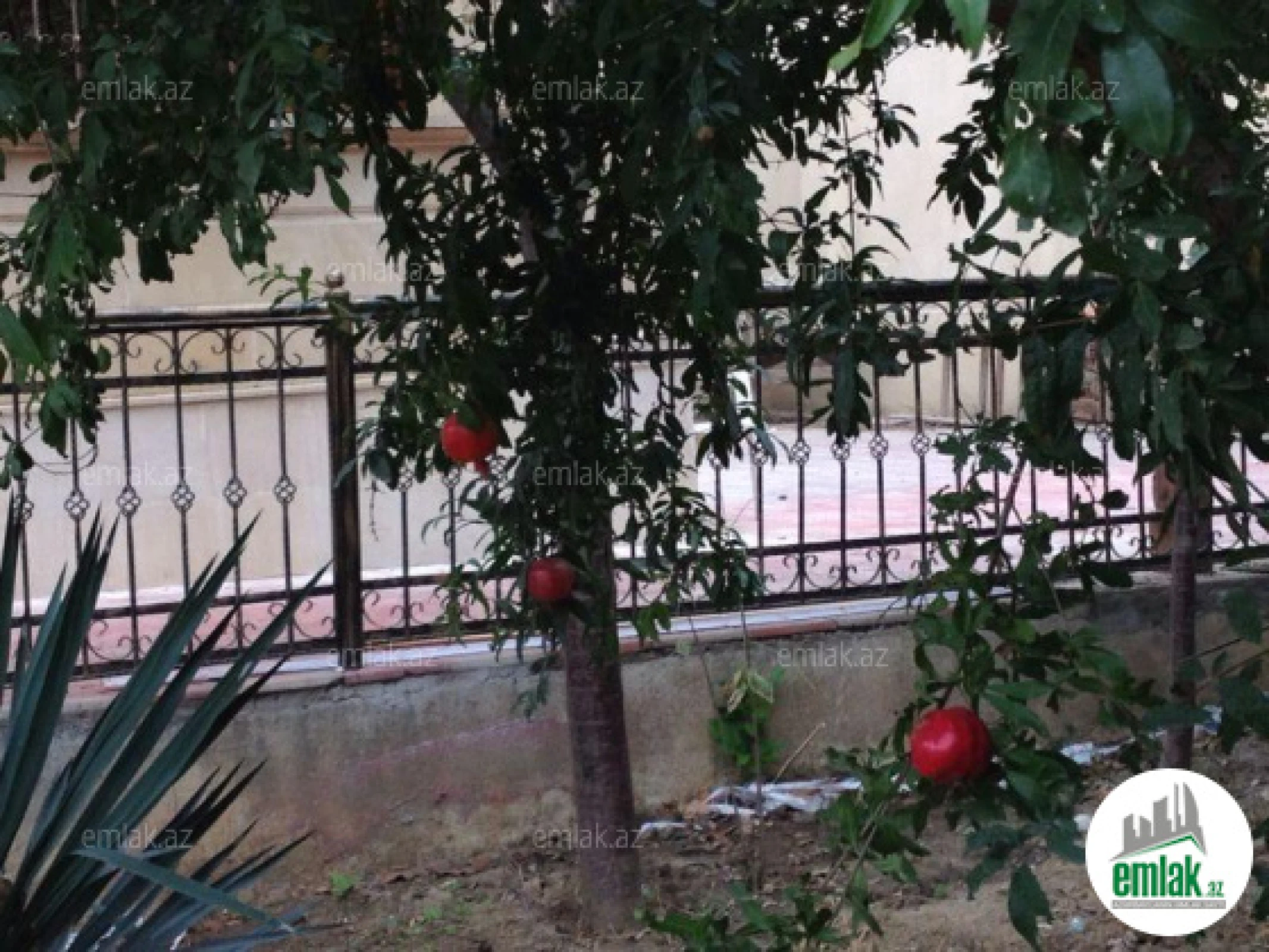 Satılır 6 otaqlı həyət evi 340 m²