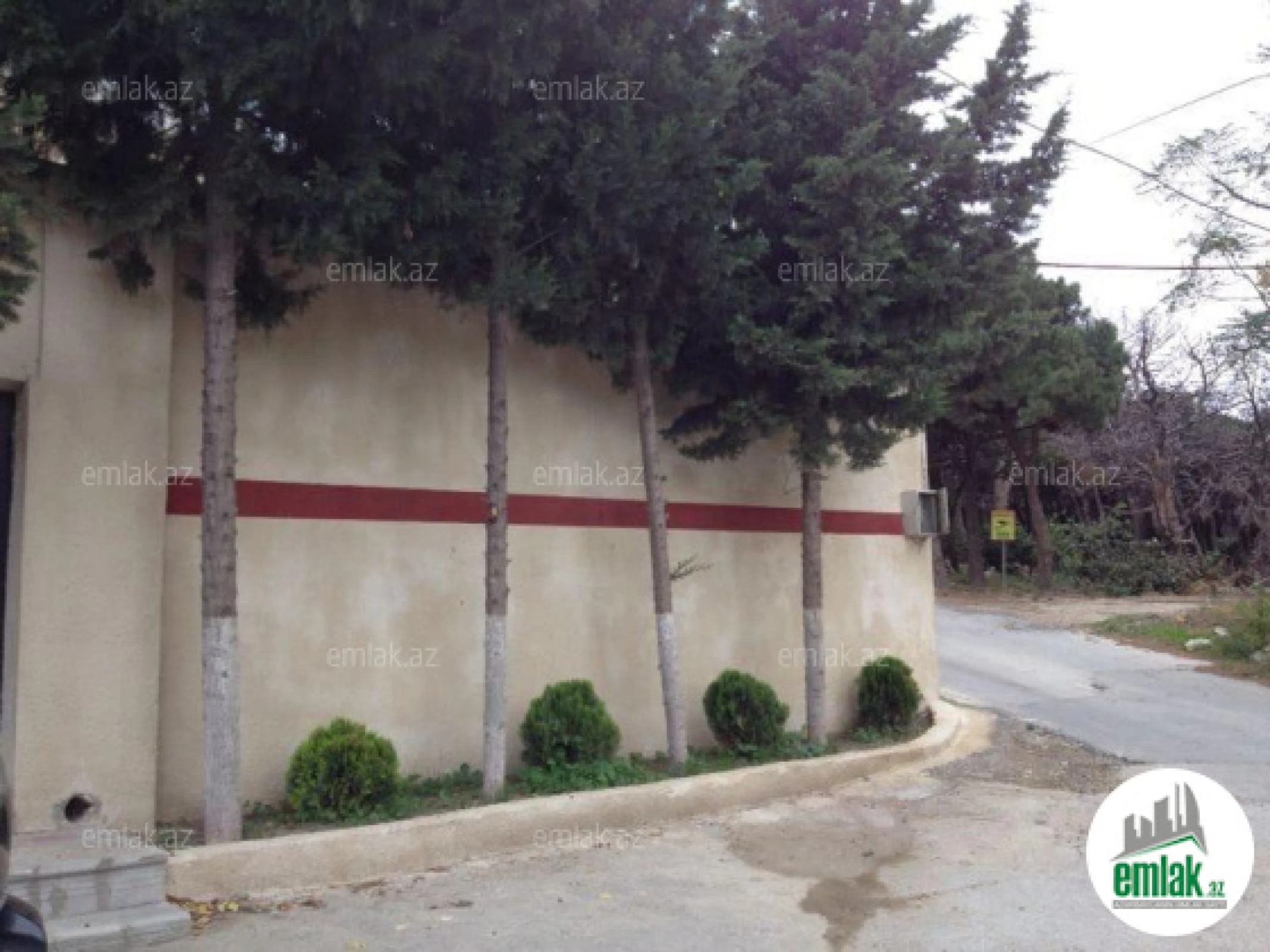 Satılır 6 otaqlı həyət evi 340 m²