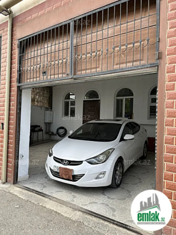 Satılır 6 otaqlı həyət evi 300 m²