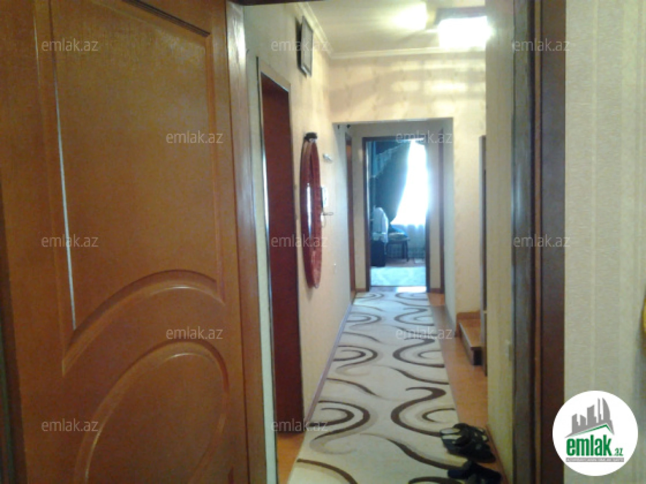 Satılır 6 otaqlı həyət evi 300 m²