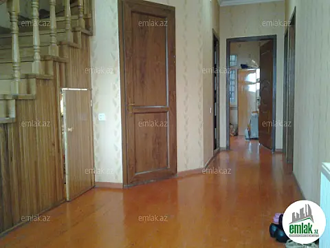 Satılır 6 otaqlı həyət evi 300 m²