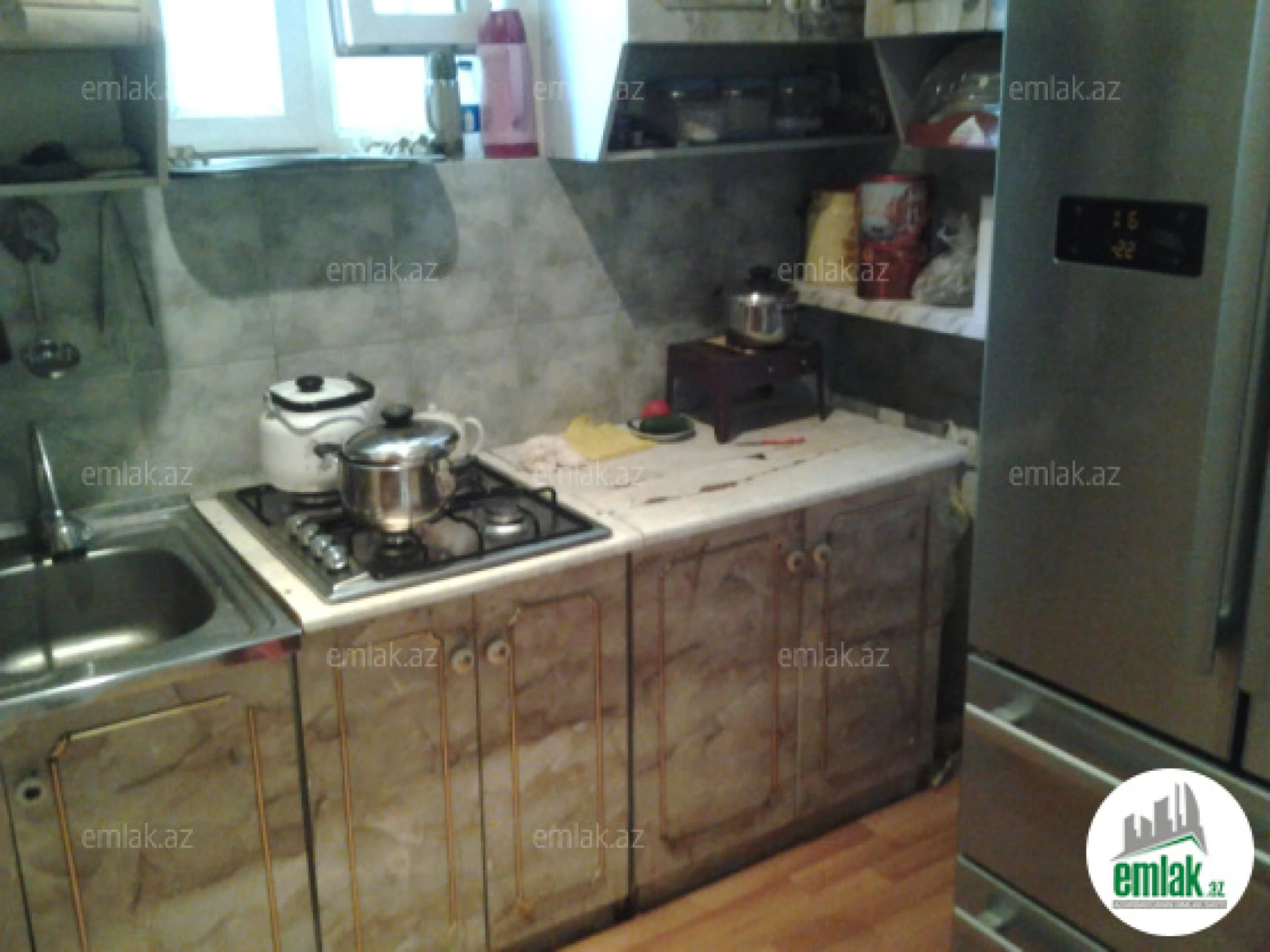 Satılır 6 otaqlı həyət evi 300 m²