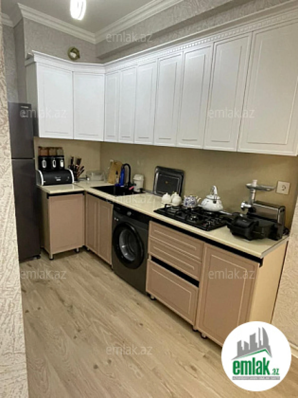 Satılır 2 otaqlı yeni tikili 76 m²