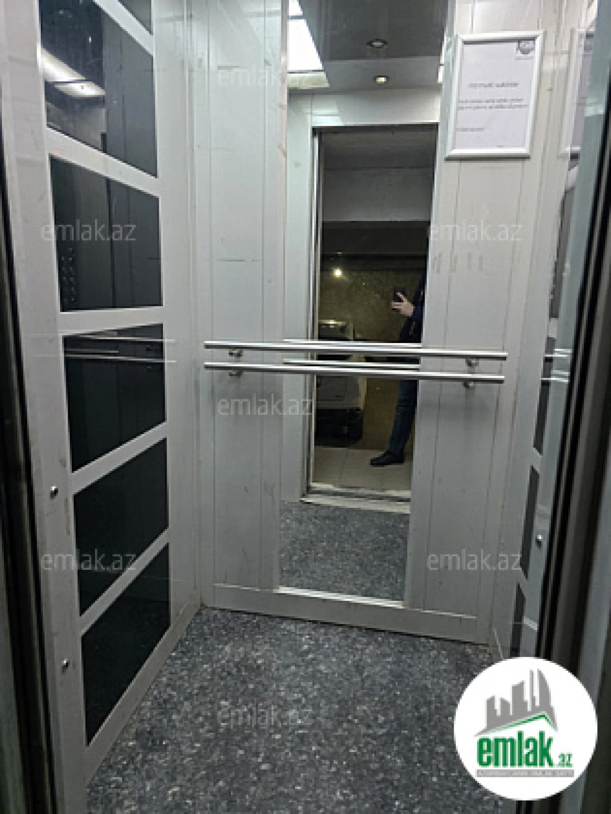 Satılır 3 otaqlı yeni tikili 90 m²