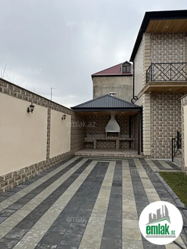 Satılır 7 otaqlı həyət evi 174 m²