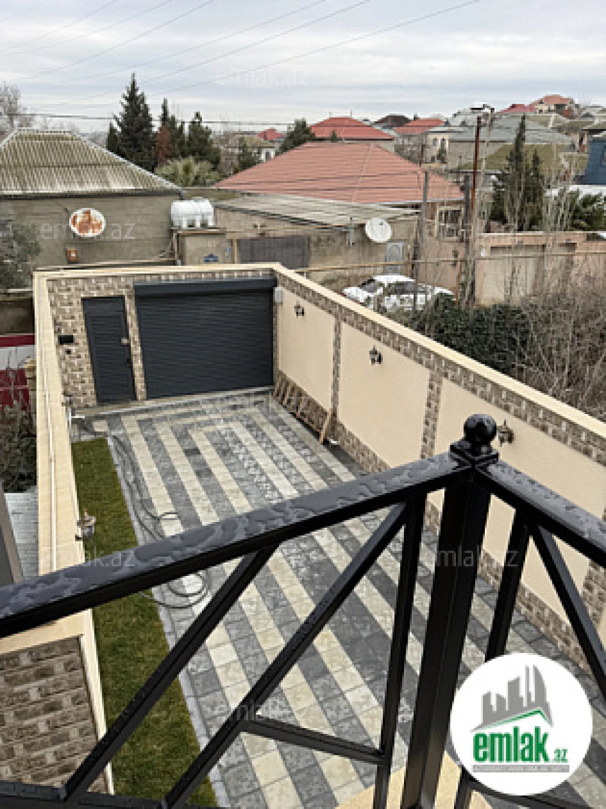 Satılır 7 otaqlı həyət evi 174 m²