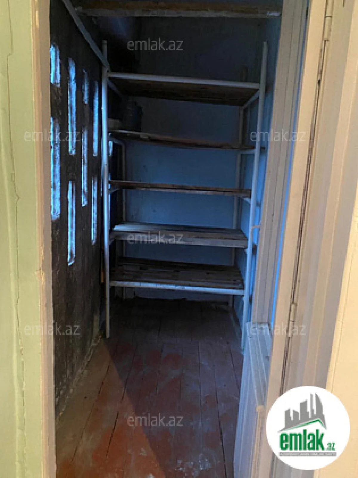 Satılır 3 otaqlı köhnə tikili 75 m²