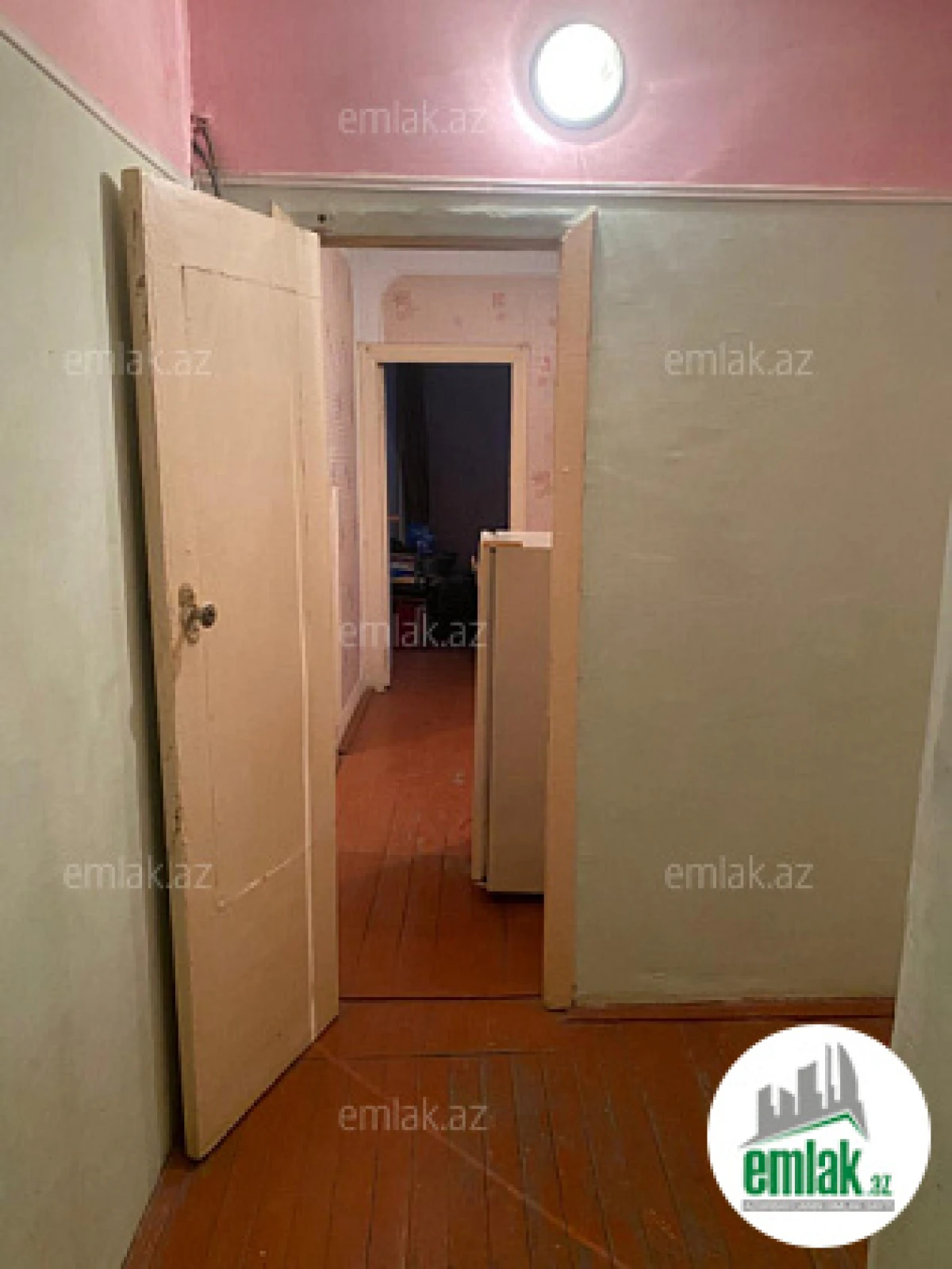 Satılır 3 otaqlı köhnə tikili 75 m²