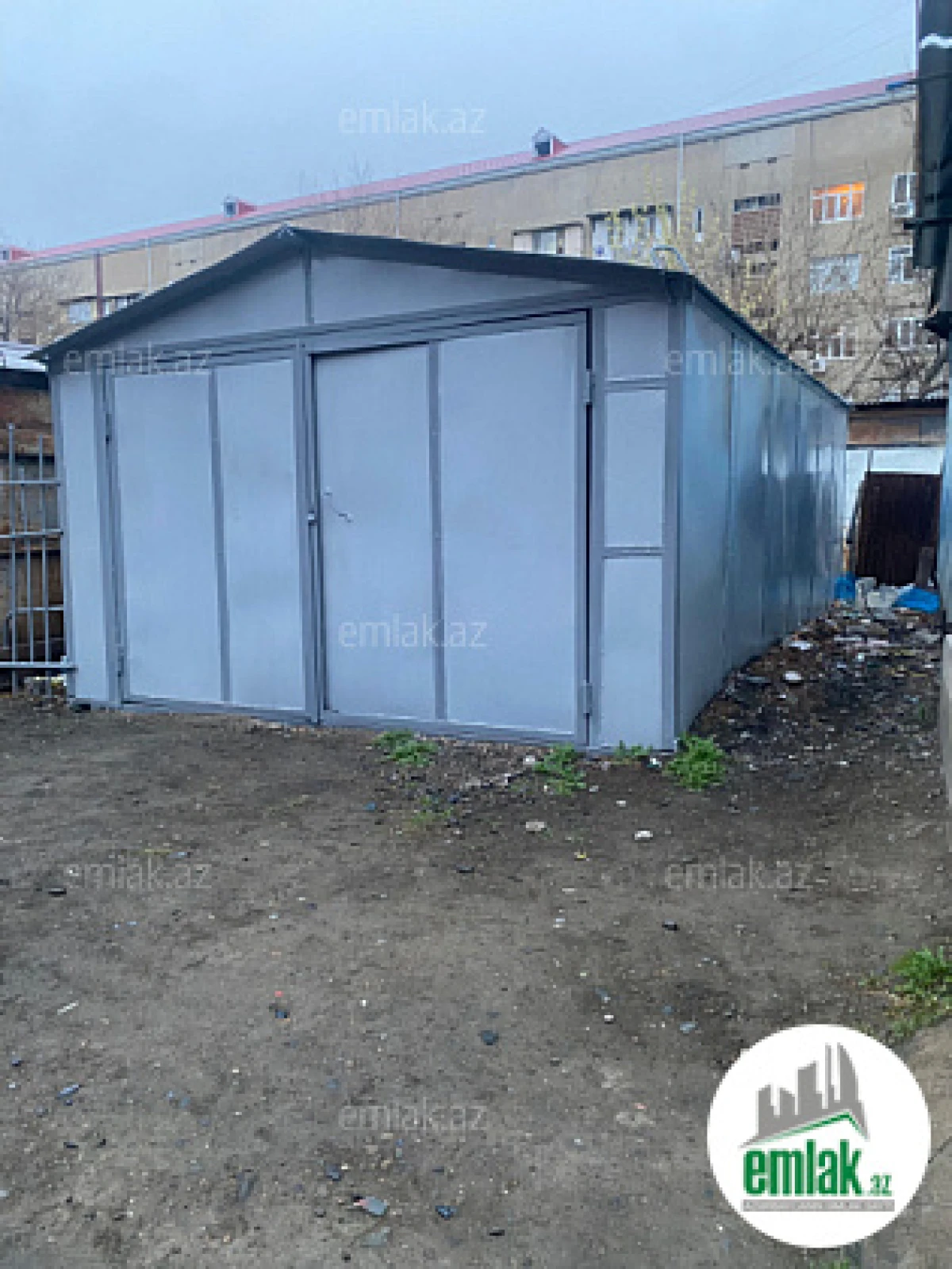 Satılır 3 otaqlı köhnə tikili 75 m²
