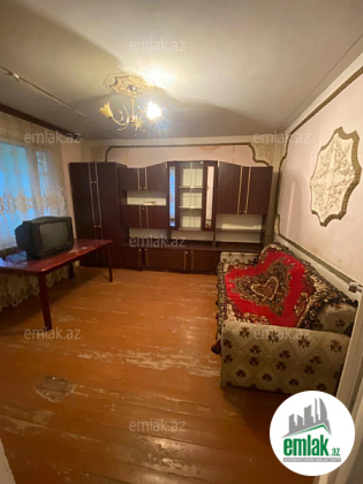 Satılır 3 otaqlı köhnə tikili 75 m²