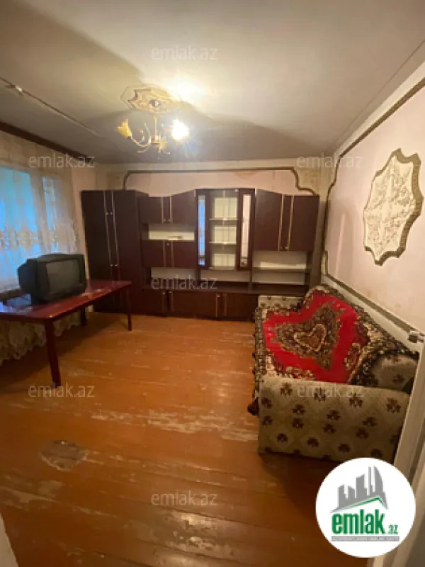 Satılır 3 otaqlı köhnə tikili 75 m²