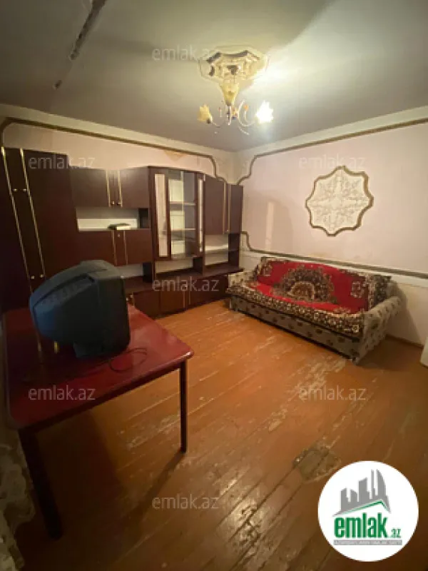 Satılır 3 otaqlı köhnə tikili 75 m²