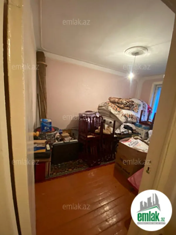 Satılır 3 otaqlı köhnə tikili 75 m²