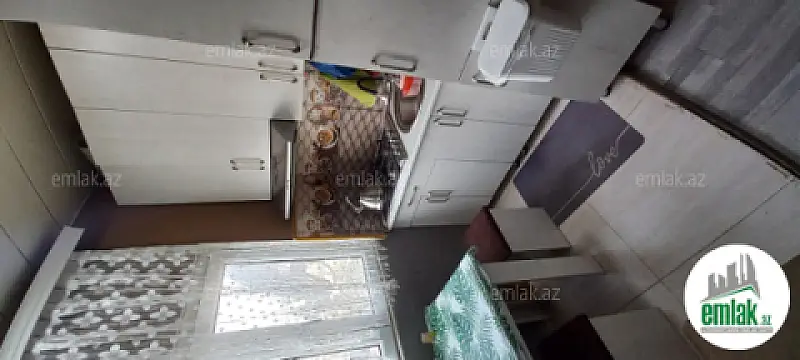Satılır 1 otaqlı köhnə tikili 20 m²