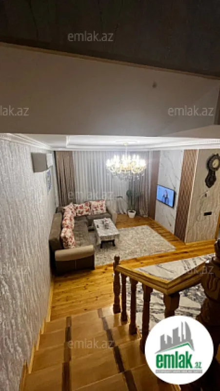 Satılır 5 otaqlı həyət evi 200 m²