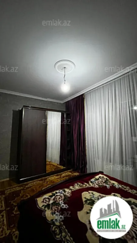 Satılır 5 otaqlı həyət evi 200 m²