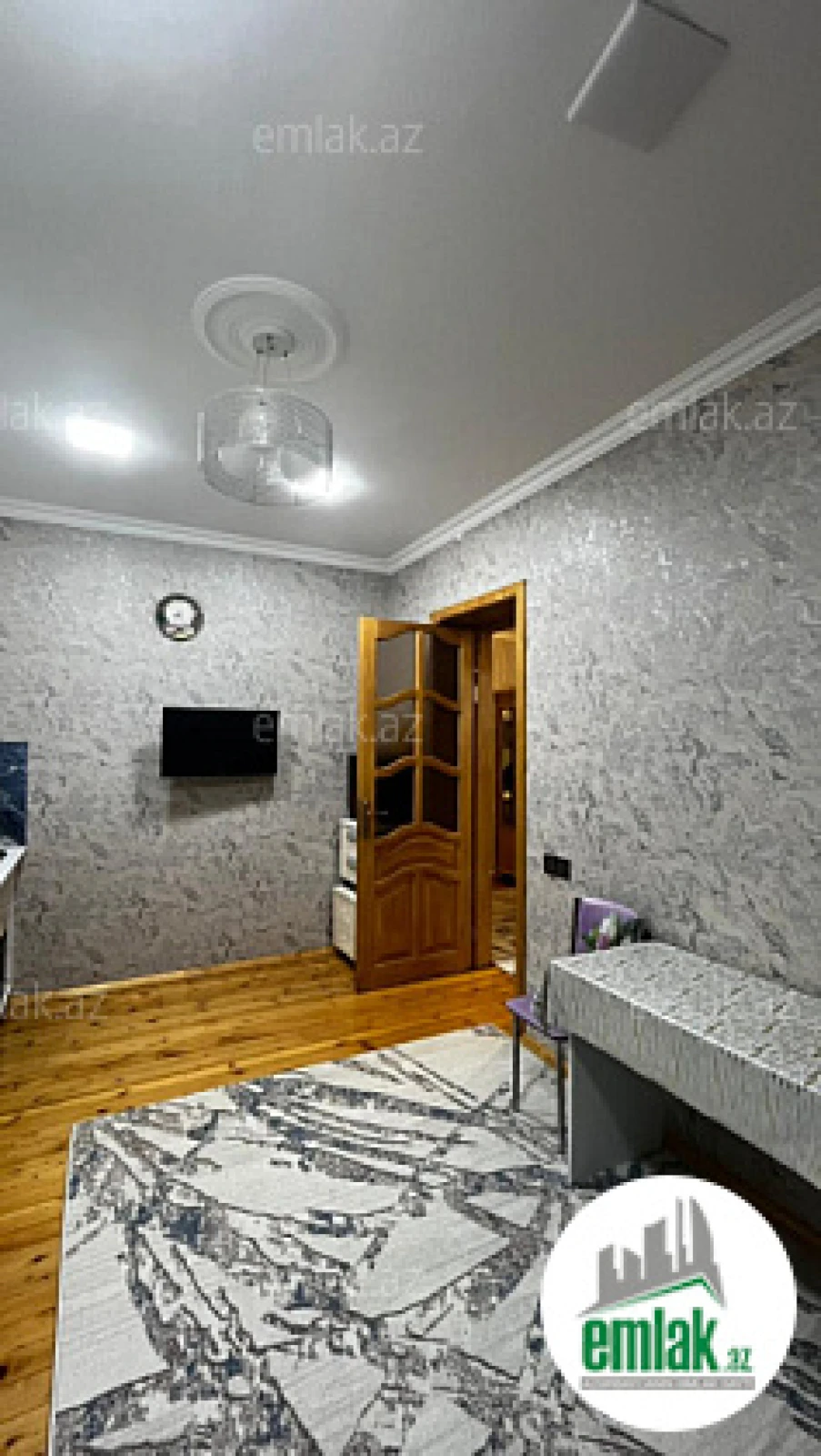 Satılır 5 otaqlı həyət evi 200 m²