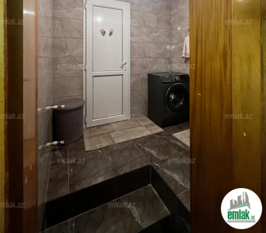 Satılır 5 otaqlı həyət evi 200 m²