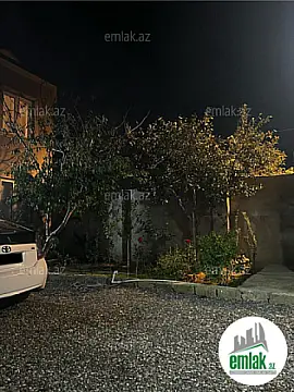 Satılır 5 otaqlı həyət evi 200 m²