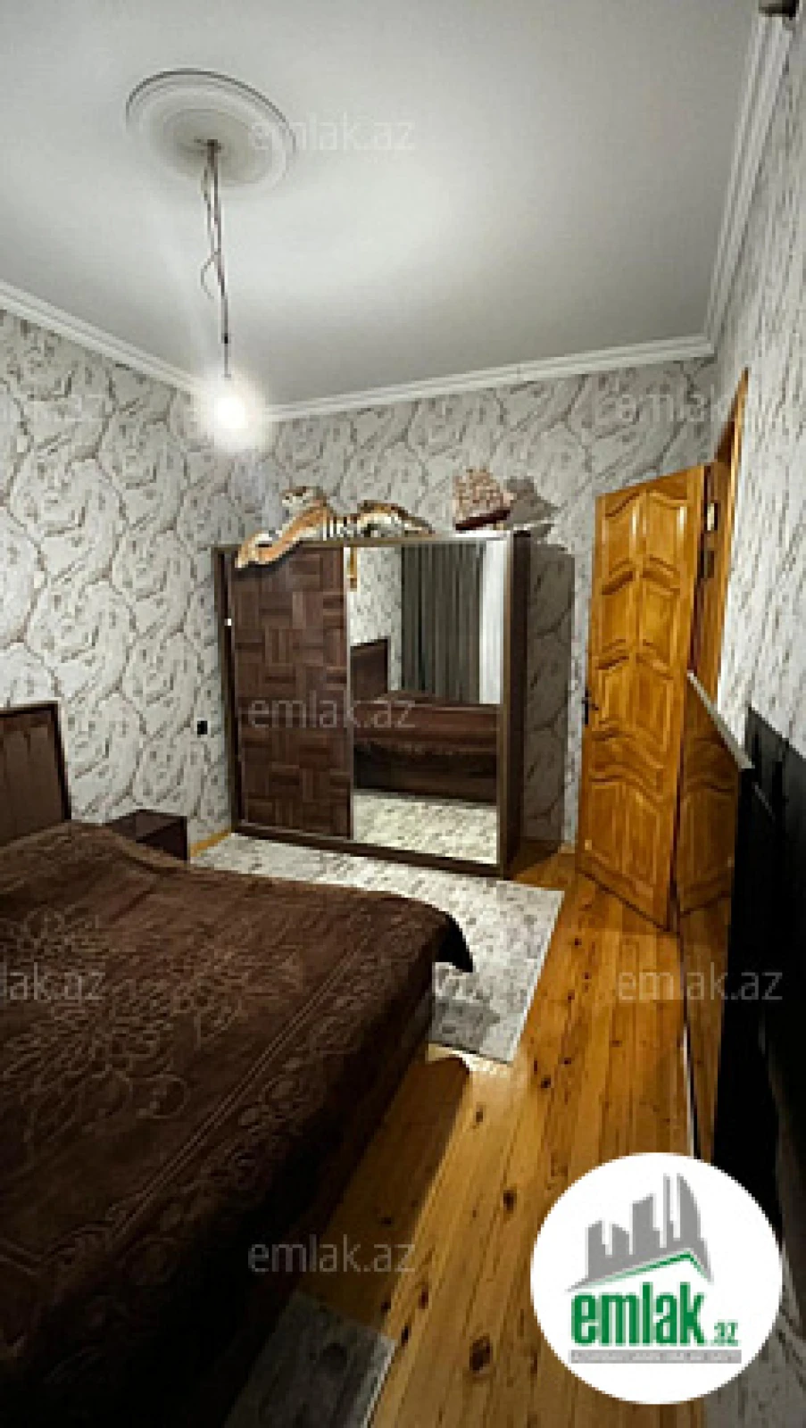 Satılır 5 otaqlı həyət evi 200 m²