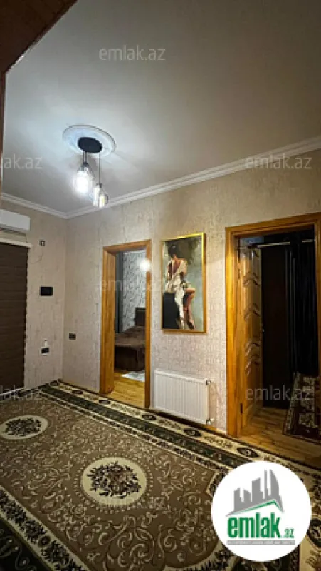 Satılır 5 otaqlı həyət evi 200 m²