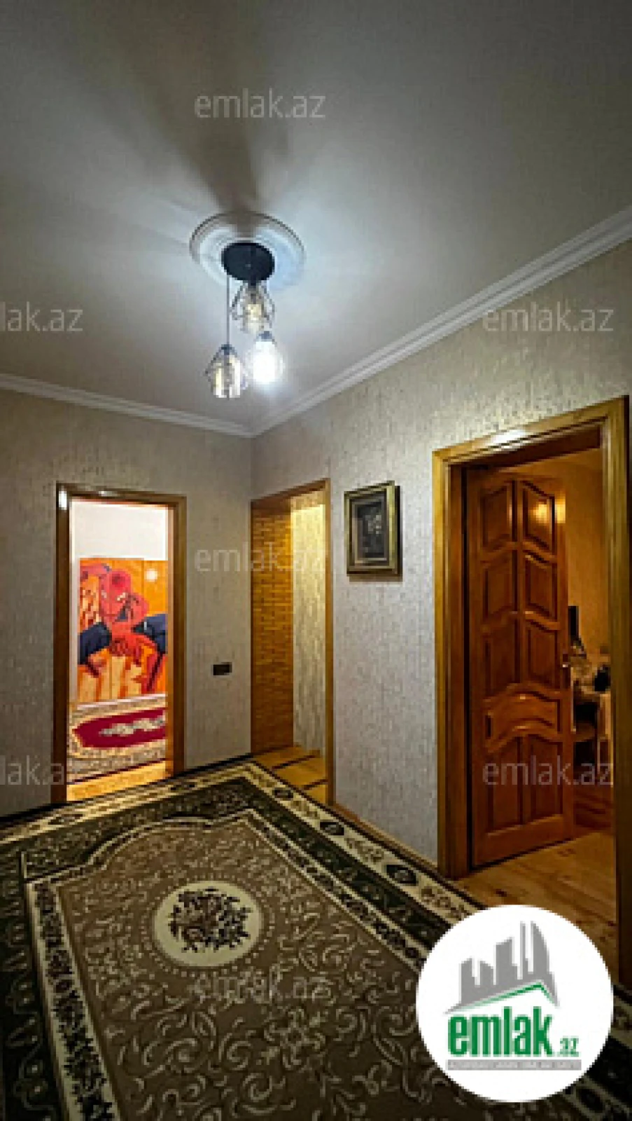 Satılır 5 otaqlı həyət evi 200 m²