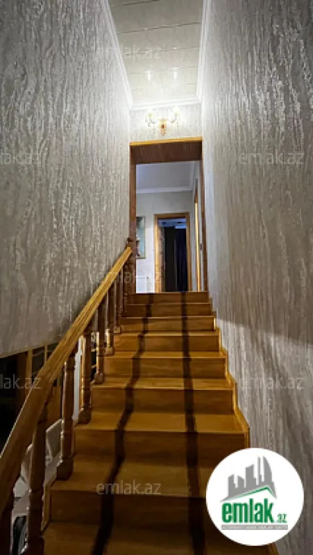 Satılır 5 otaqlı həyət evi 200 m²