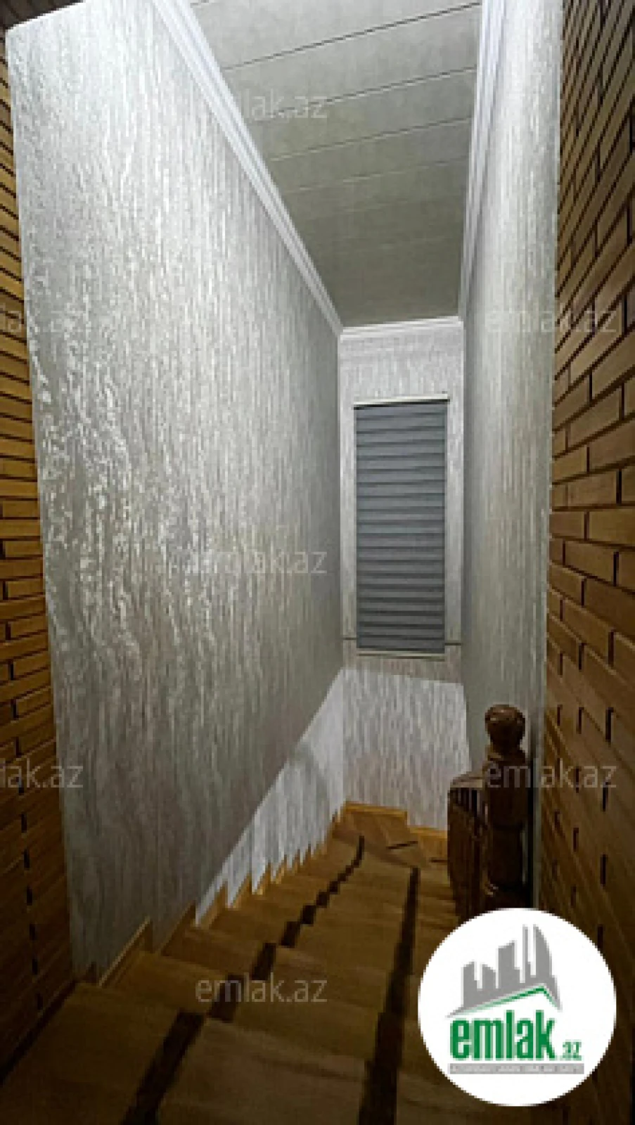 Satılır 5 otaqlı həyət evi 200 m²