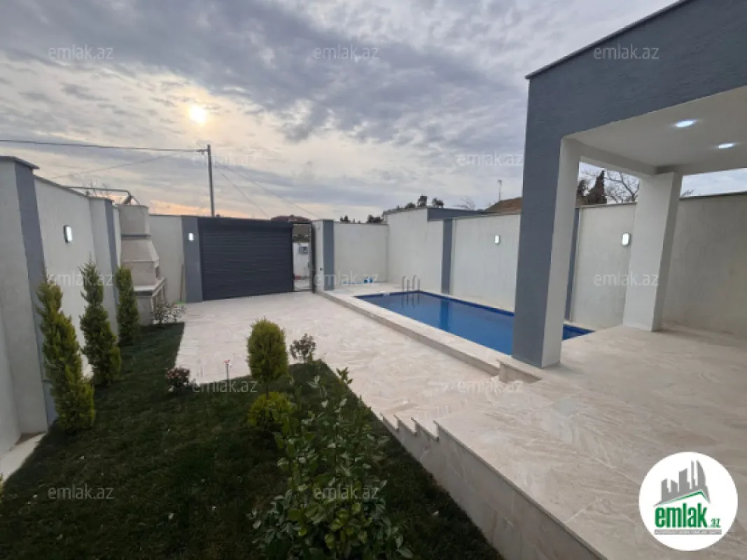 Satılır 4 otaqlı mənzil 135 m²