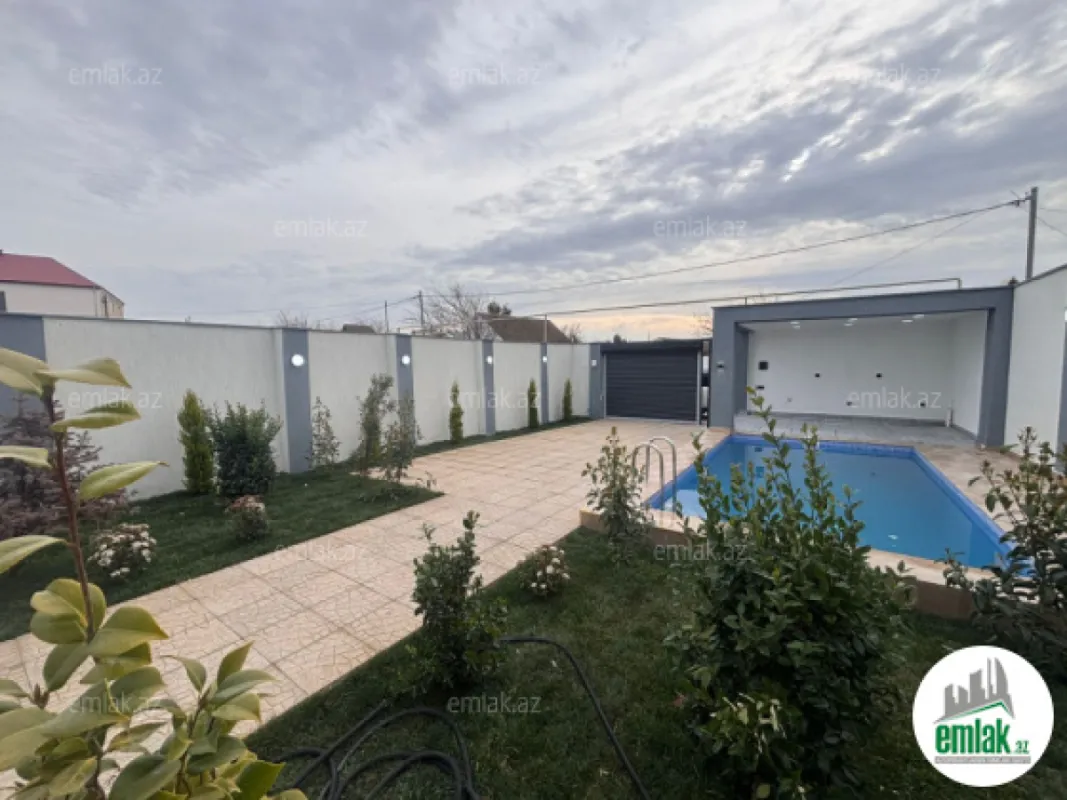 Satılır 4 otaqlı mənzil 160 m²