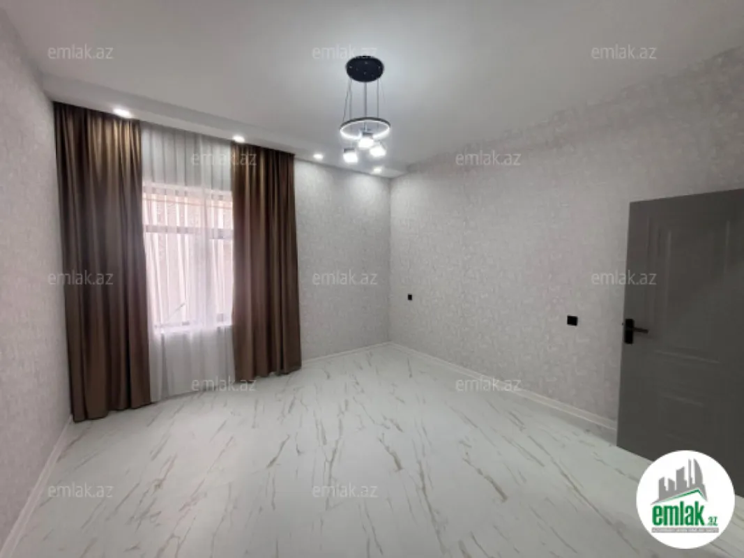 Satılır 4 otaqlı mənzil 160 m²