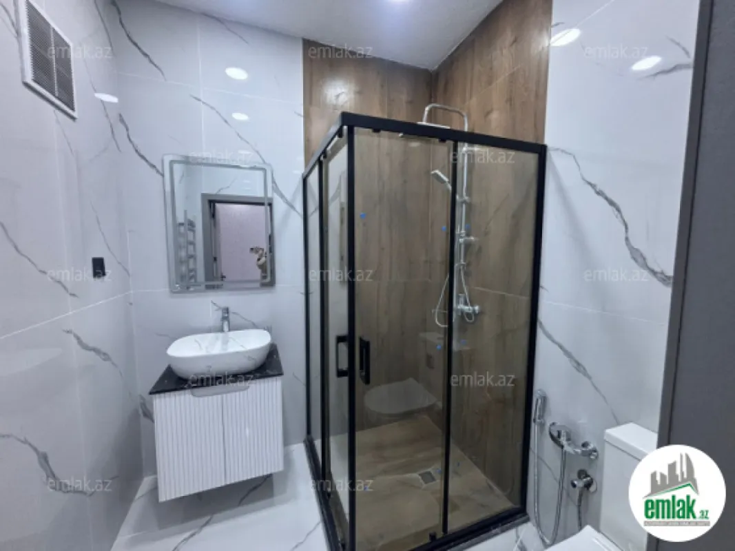 Satılır 4 otaqlı mənzil 160 m²